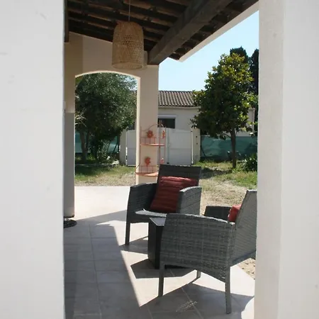 Moderne Grande Piscine Clim Calme * Saint-Mamert-du-Gard